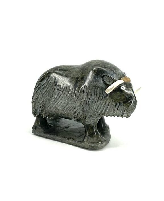One original Inuit art ''Muskox''sculpture hand carved out of serpentine stone from Nunavut by Nuveeya Aipeelee.